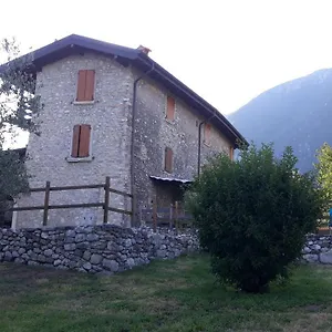 Ferienhaus Ca Dei Casai Apartment, Di Garda E Relax., Gaino